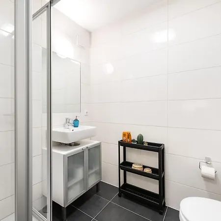 Marienplatz 2 Bedrooms Living Kitchen Munich