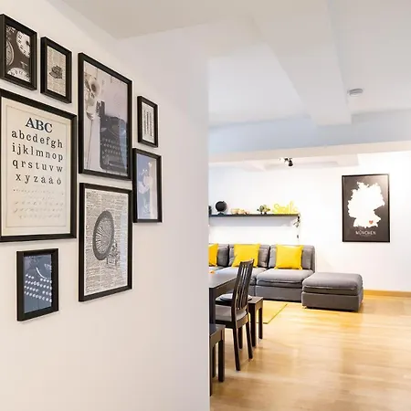 Апартаменты Marienplatz 2 Bedrooms Living Kitchen Мюнхен